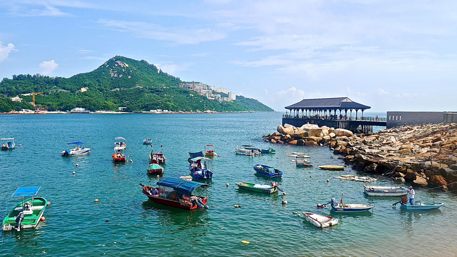 The pretty fishing boats at Stanley harbour