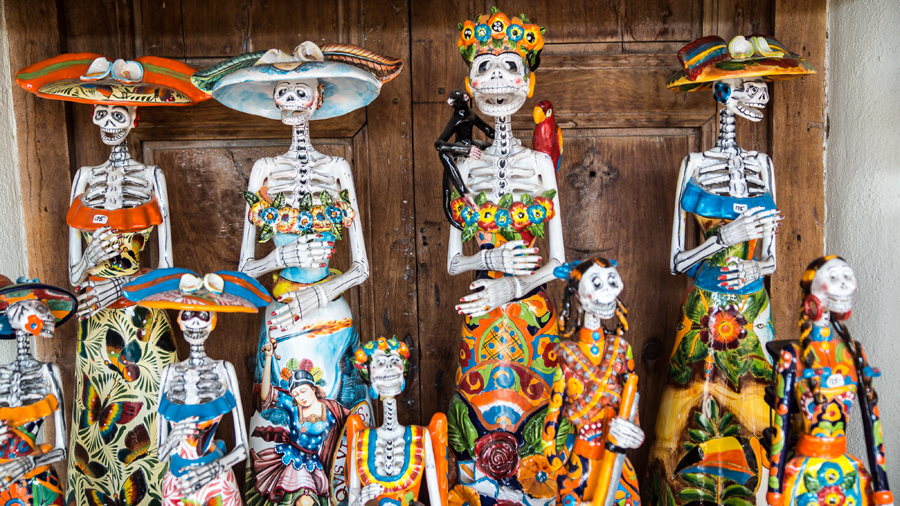Street markets in Oaxaca: recipes, traditions, religion, arts & crafts